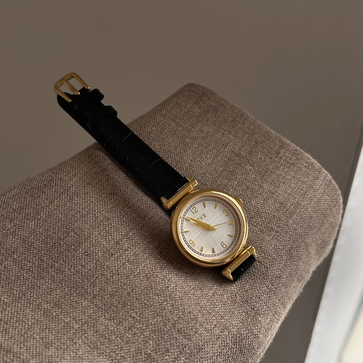 Vintage Fashion Watches - Vintage Style Luxury Watch High-End Leather