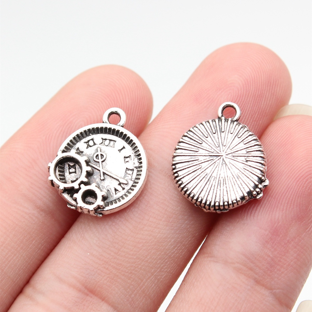 WYSIWYG 10pcs 16x14mm 2 Colors - Vintage Fashion Words 评论和价格