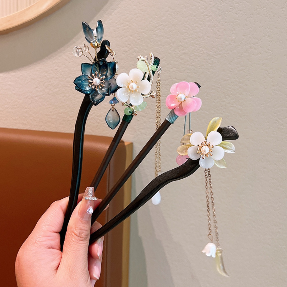 Exquisite Flower Tassel Wooden - Vintage Fashion Ai 评论和价格